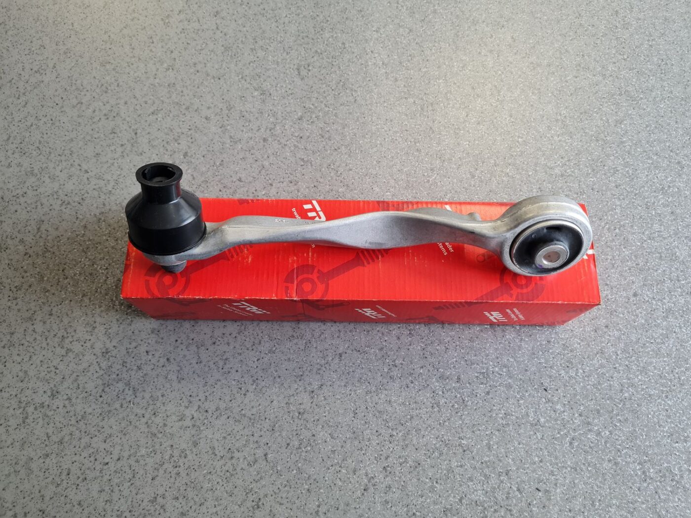 Priekšējas piekares svira priekš 2 Priekšējas piekares svira priekš