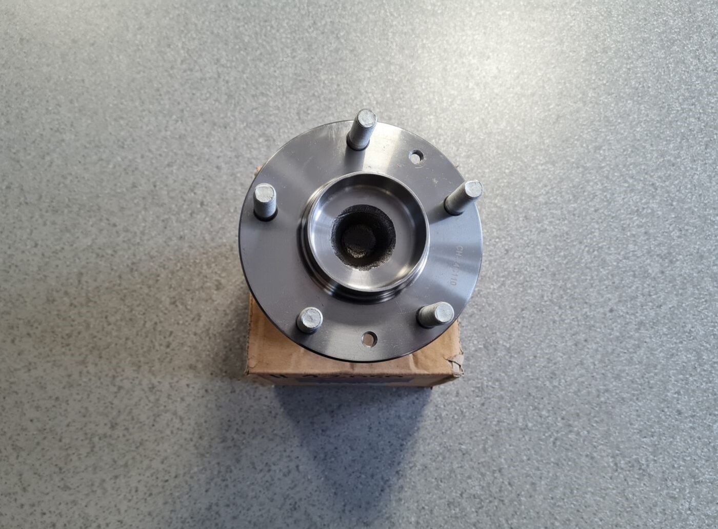 Riteņa rumbas gultnis priekš 1 Riteņa rumbas gultnis priekš