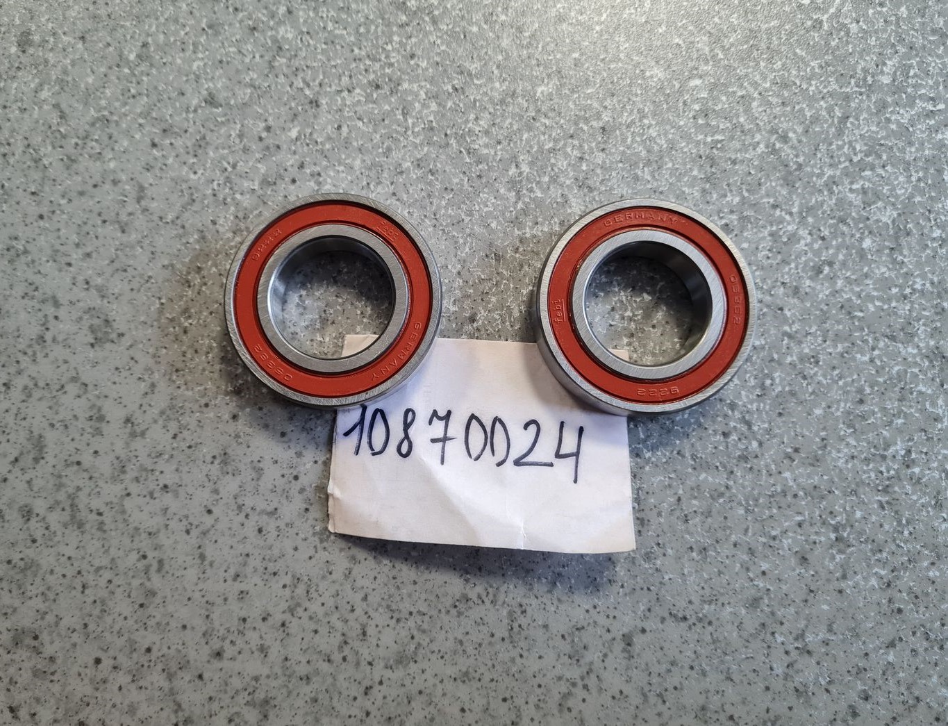 Kardānvārpstas gultnis priekš NEW AND USED CAR SPARE PARTS 1 Kardānvārpstas gultnis priekš NEW AND USED CAR SPARE PARTS