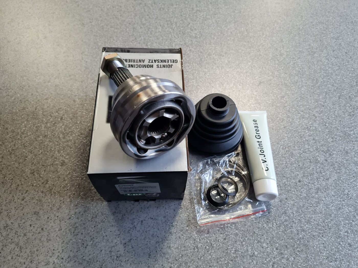 Ārējais pusass šarnīrs priekš 1 Ārējais pusass šarnīrs priekš