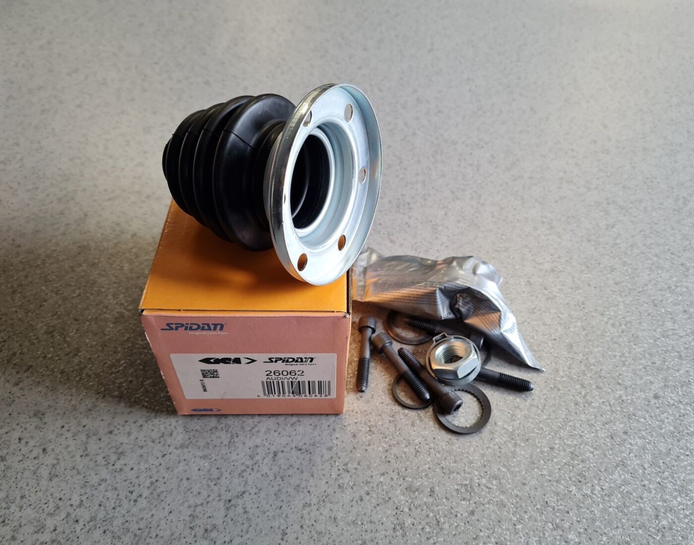 Iekšējais pusass šarnīra putekļu sargs priekš 1 Iekšējais pusass šarnīra putekļu sargs priekš