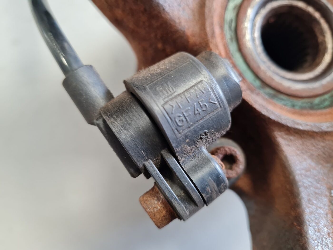 Stūres šarnīrs priekšā pa kreisi priekš OPEL MERIVA 2004 4 Stūres šarnīrs priekšā pa kreisi priekš OPEL MERIVA 2004