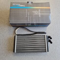 Apsildes sistēmas radiators priekš NEW AND USED CAR SPARE PARTS