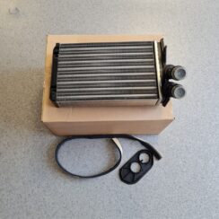 Apsildes sistēmas radiators priekš NEW AND USED CAR SPARE PARTS