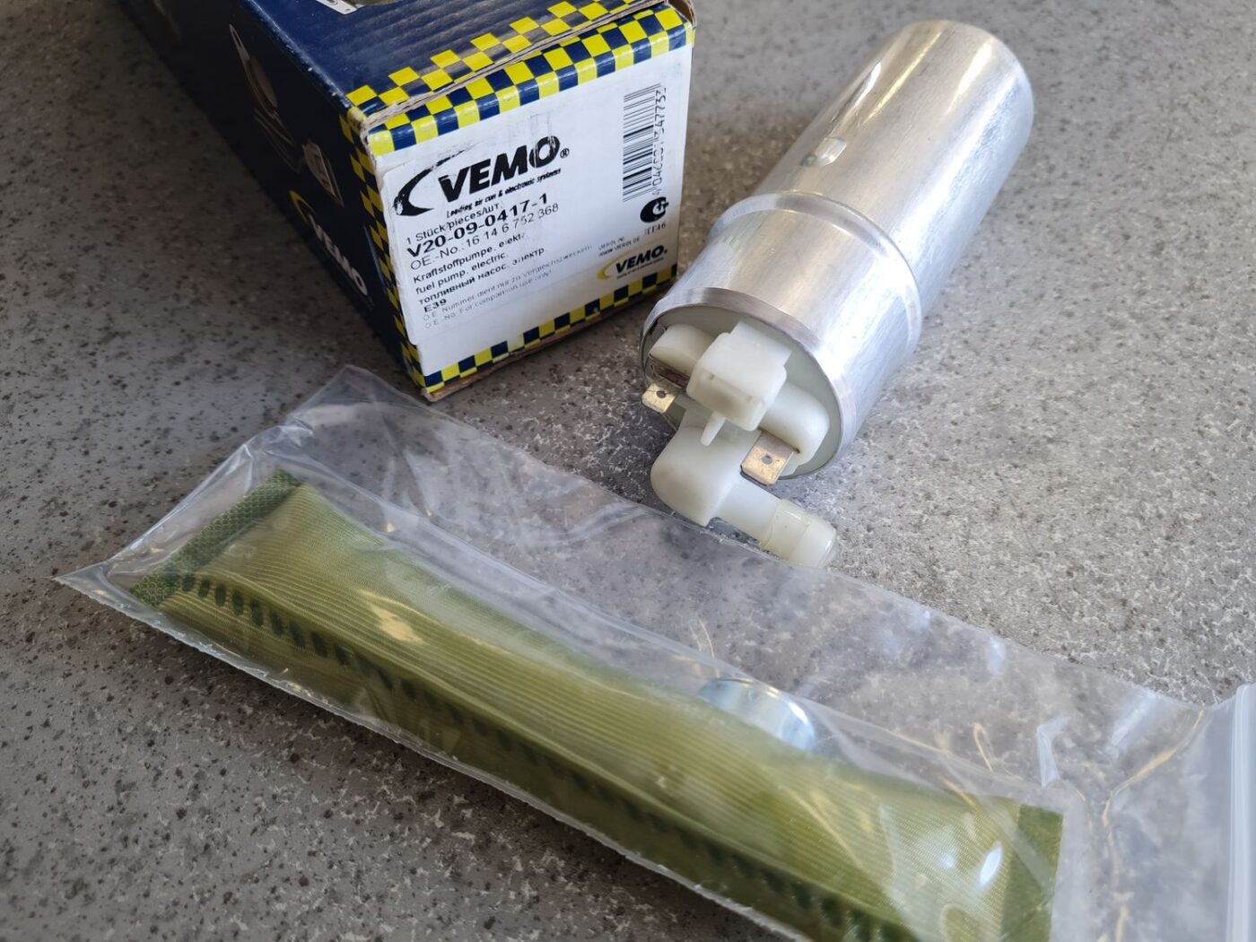 Degvielas tvertnes sūknis priekš 2 Degvielas tvertnes sūknis priekš