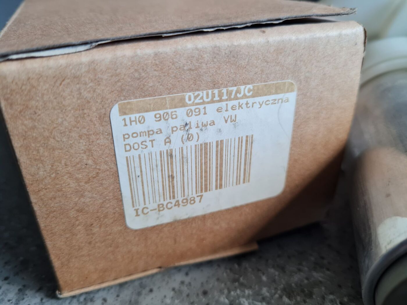 Degvielas tvertnes sūknis priekš