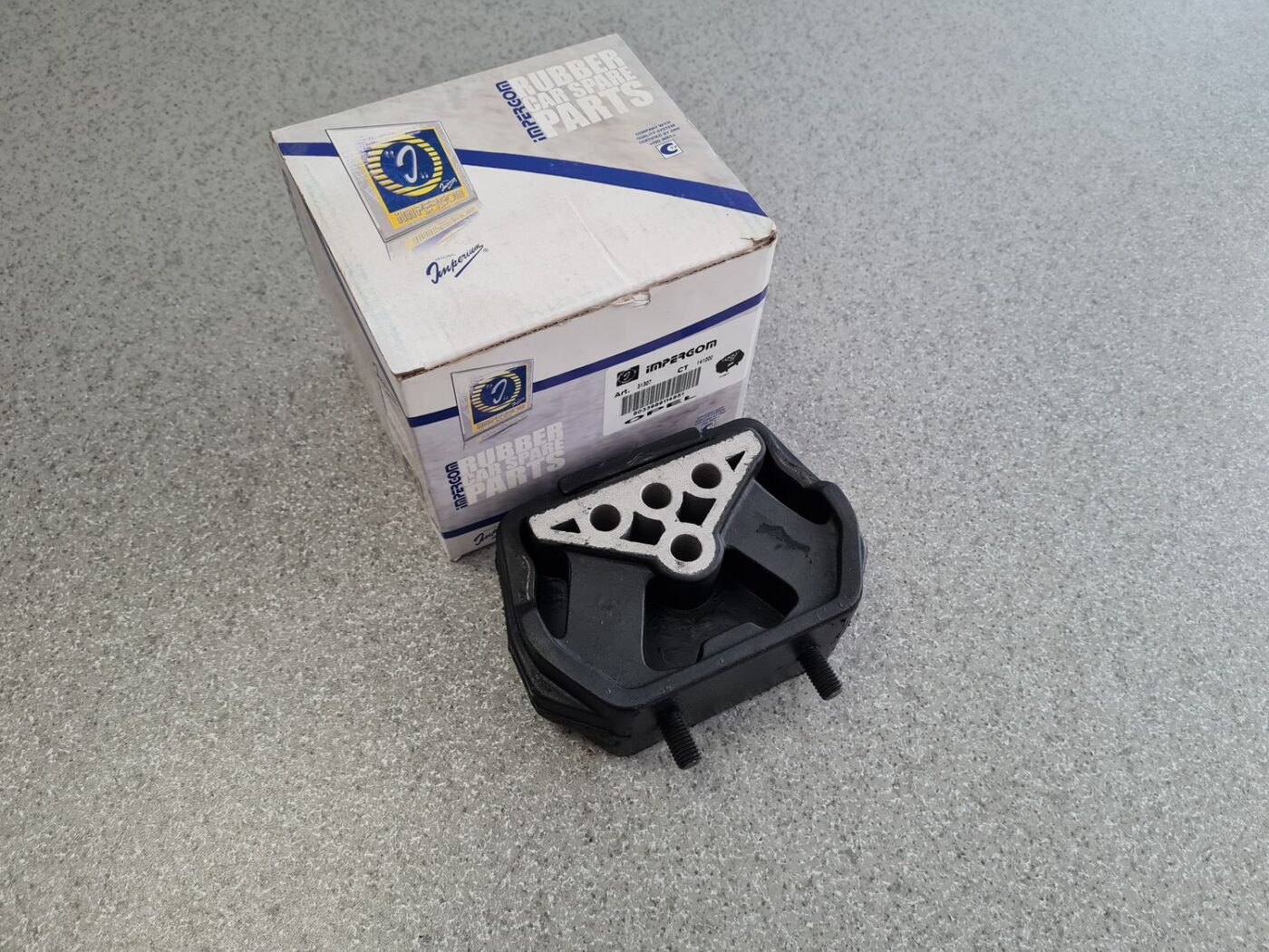 Dzinēja spilvens priekš