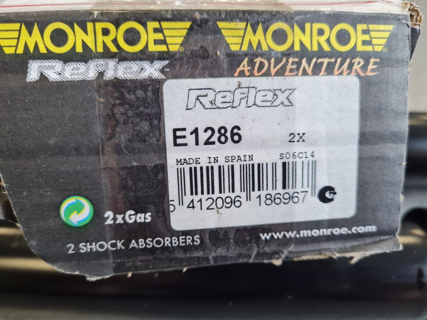 Aizmugurējais amortizators priekš