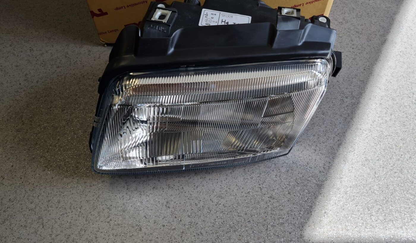 Priekšējais kreisais lukturis priekš NEW AND USED CAR SPARE PARTS 6 Priekšējais kreisais lukturis priekš NEW AND USED CAR SPARE PARTS