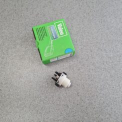 Aizdedzes slēdzenes kontakti priekš