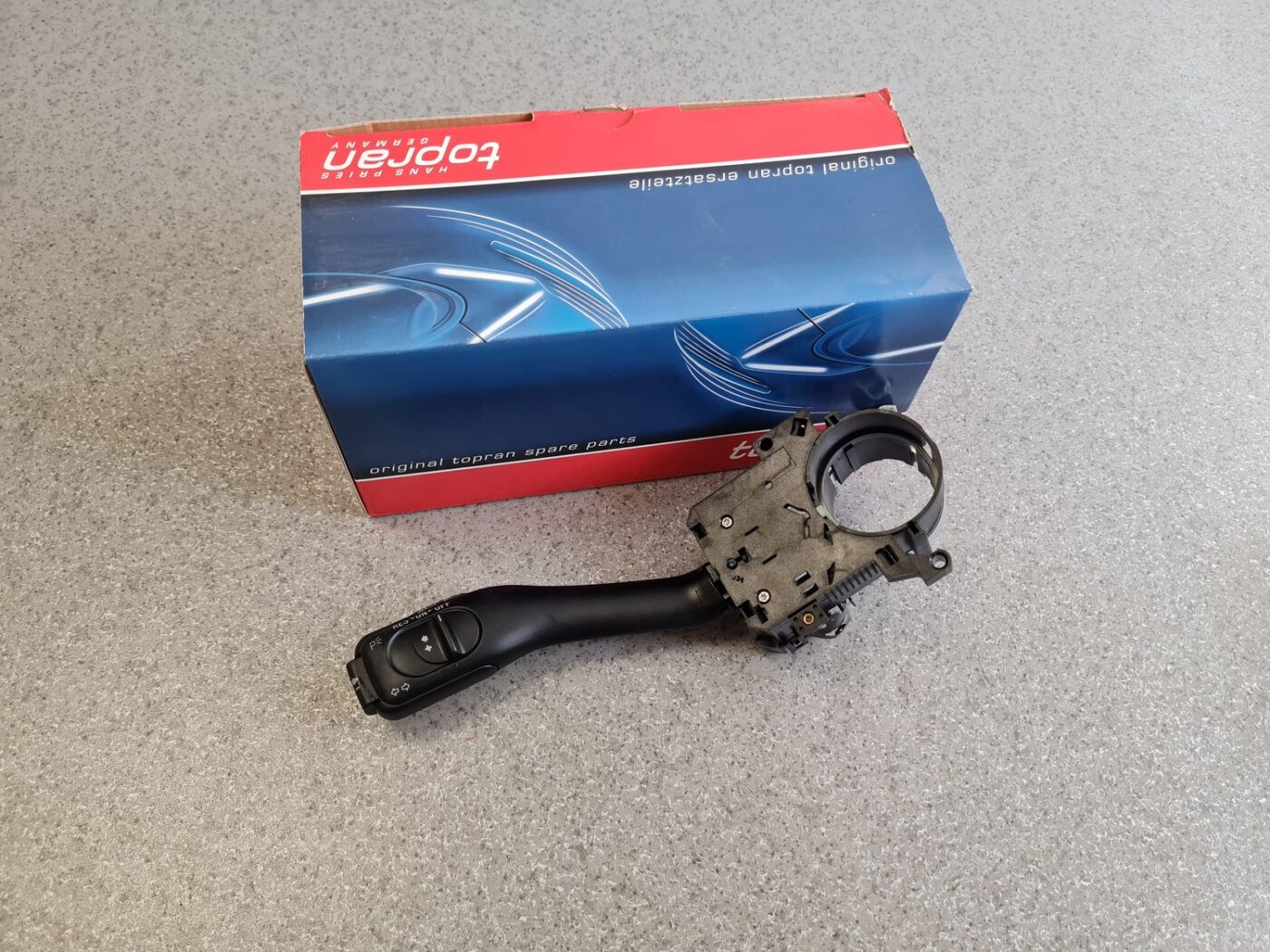 Pagrieziena rādītāju slēdzis priekš