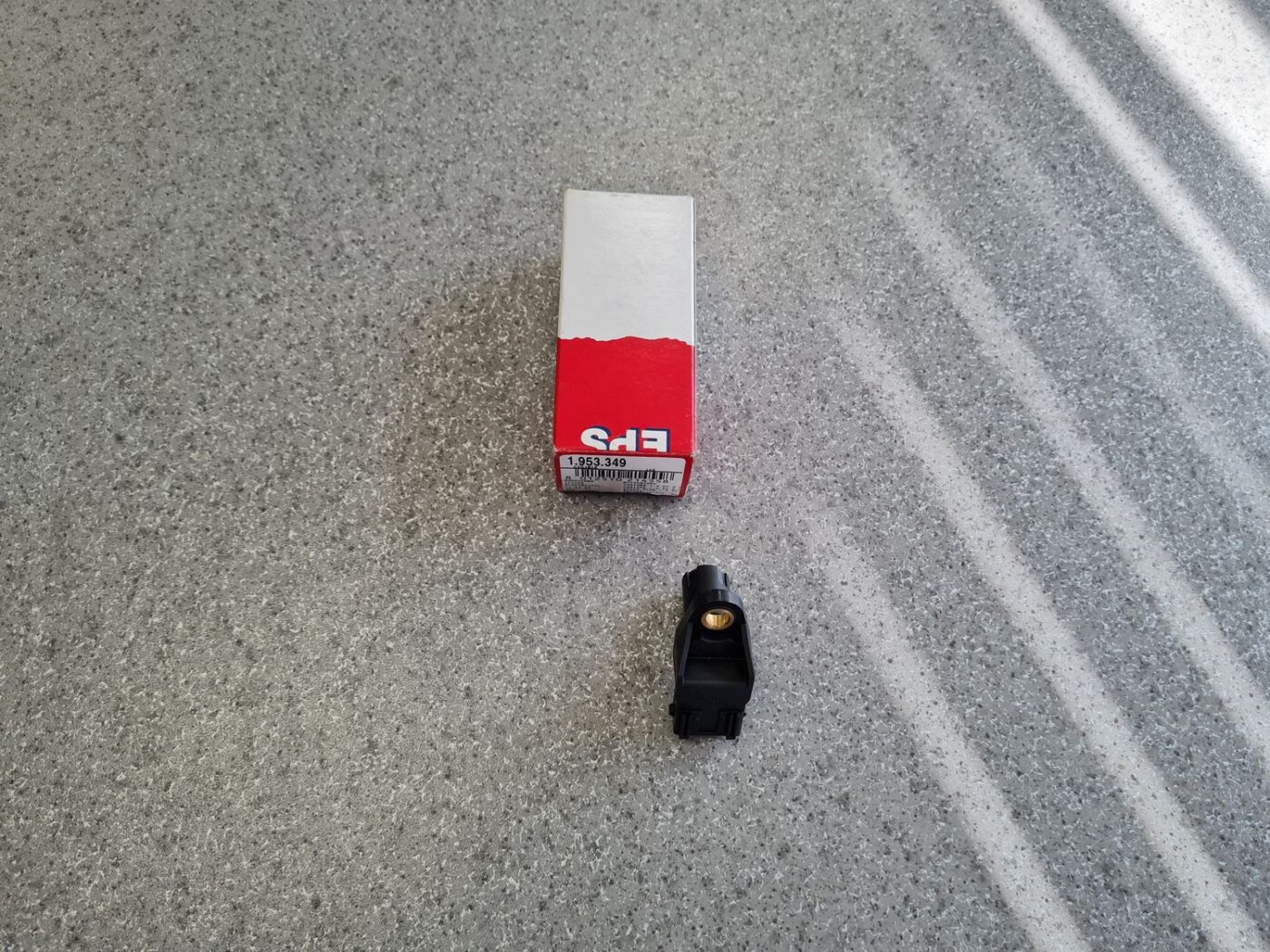 Sadales vārpstas devējs priekš 1 Sadales vārpstas devējs priekš