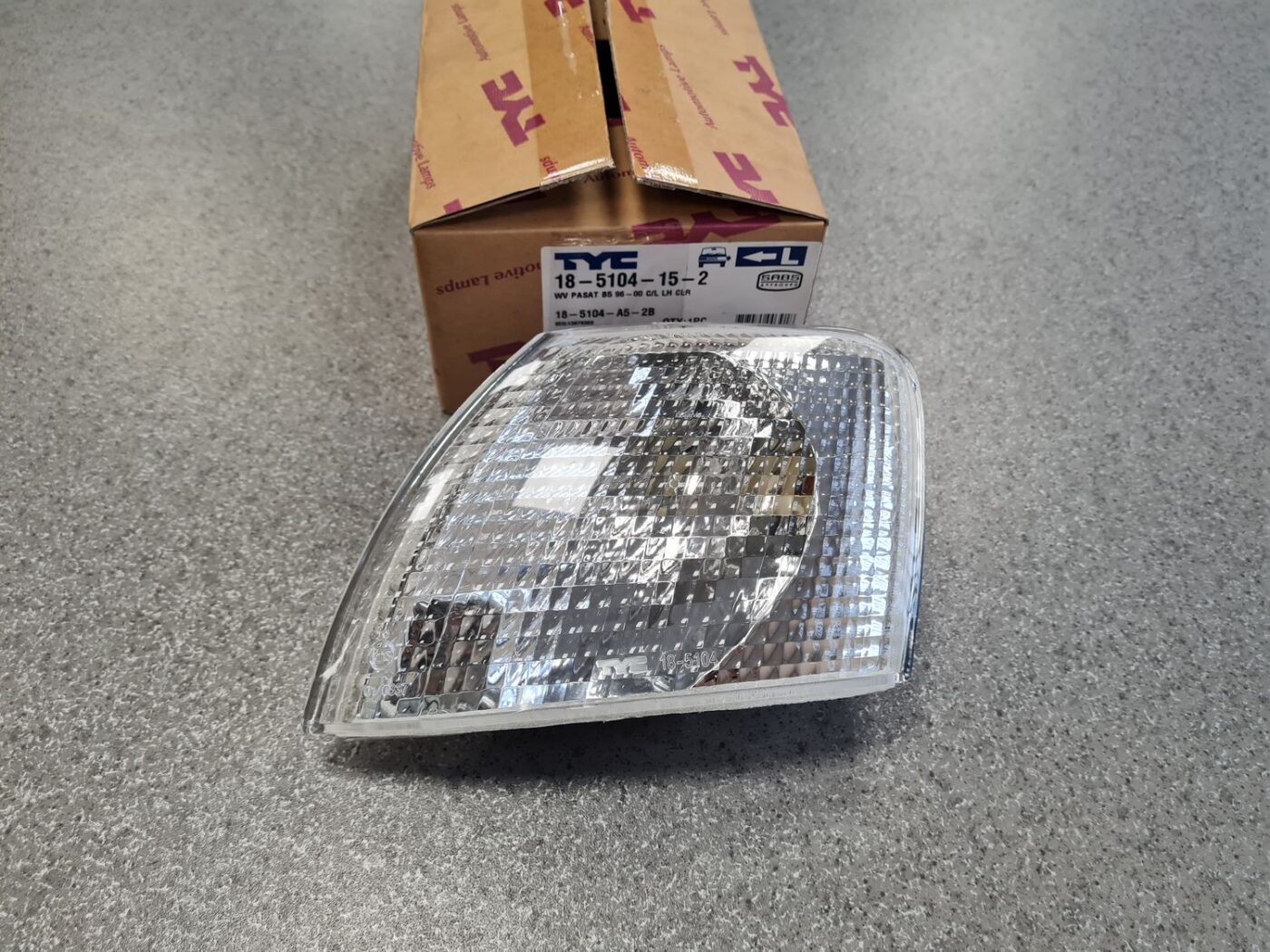 Pagrieziena signala lukturis priekš 1 Pagrieziena signala lukturis priekš