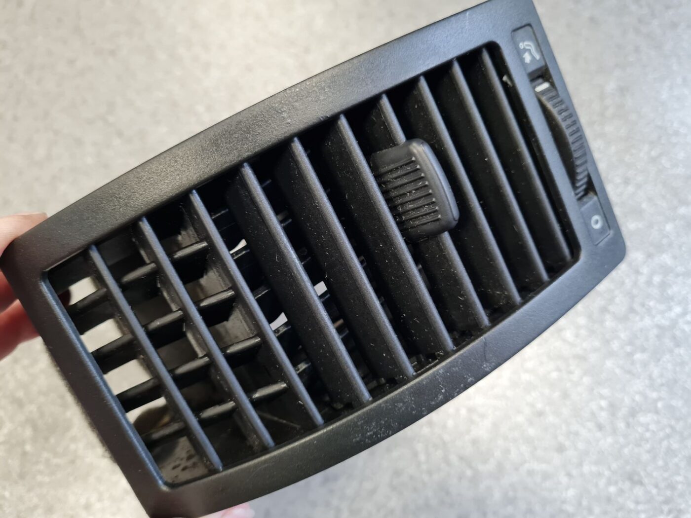 Mērinstrumentu paneļa gaisa vads, pa labi priekš VW POLO 2005