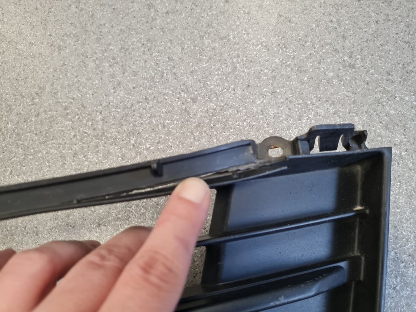 Bufera reste priekš MAZDA 6 2008 11 Bufera reste priekš MAZDA 6 2008