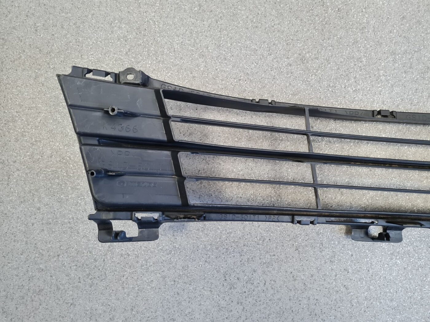 Bufera reste priekš MAZDA 6 2008 8 Bufera reste priekš MAZDA 6 2008