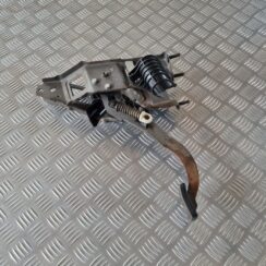 Sajūga pedālis priekš SAAB 9-5 1999