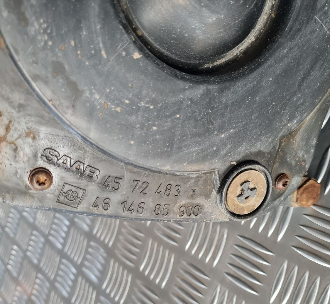 Gaisa filtra korpuss priekš SAAB 9-5 1999 4 Gaisa filtra korpuss priekš SAAB 9-5 1999