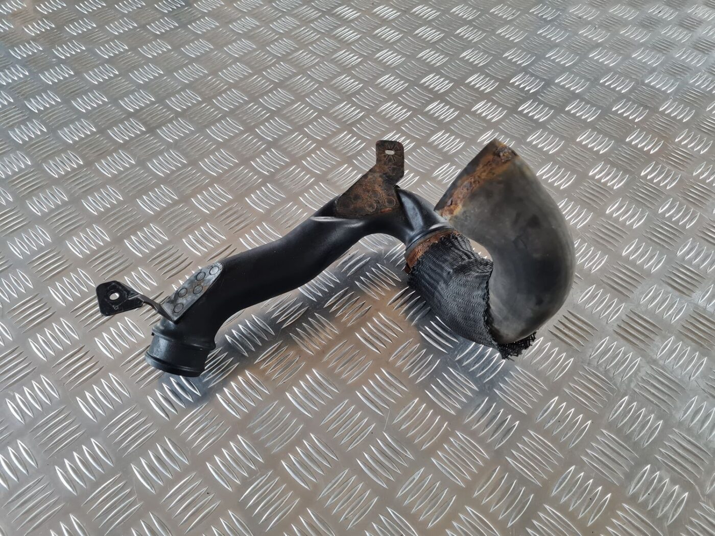 Interkulera caurule priekš SAAB 9-5 1999