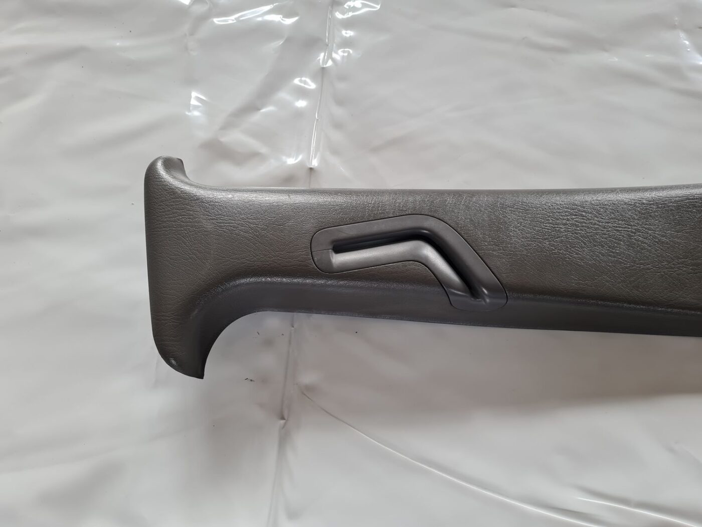 Vidējas salona statnes apdare priekš SAAB 9-5 1999 2 Vidējas salona statnes apdare priekš SAAB 9-5 1999