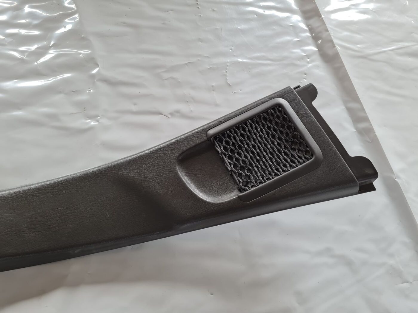 Vidējas salona statnes apdare priekš SAAB 9-5 1999 5 Vidējas salona statnes apdare priekš SAAB 9-5 1999