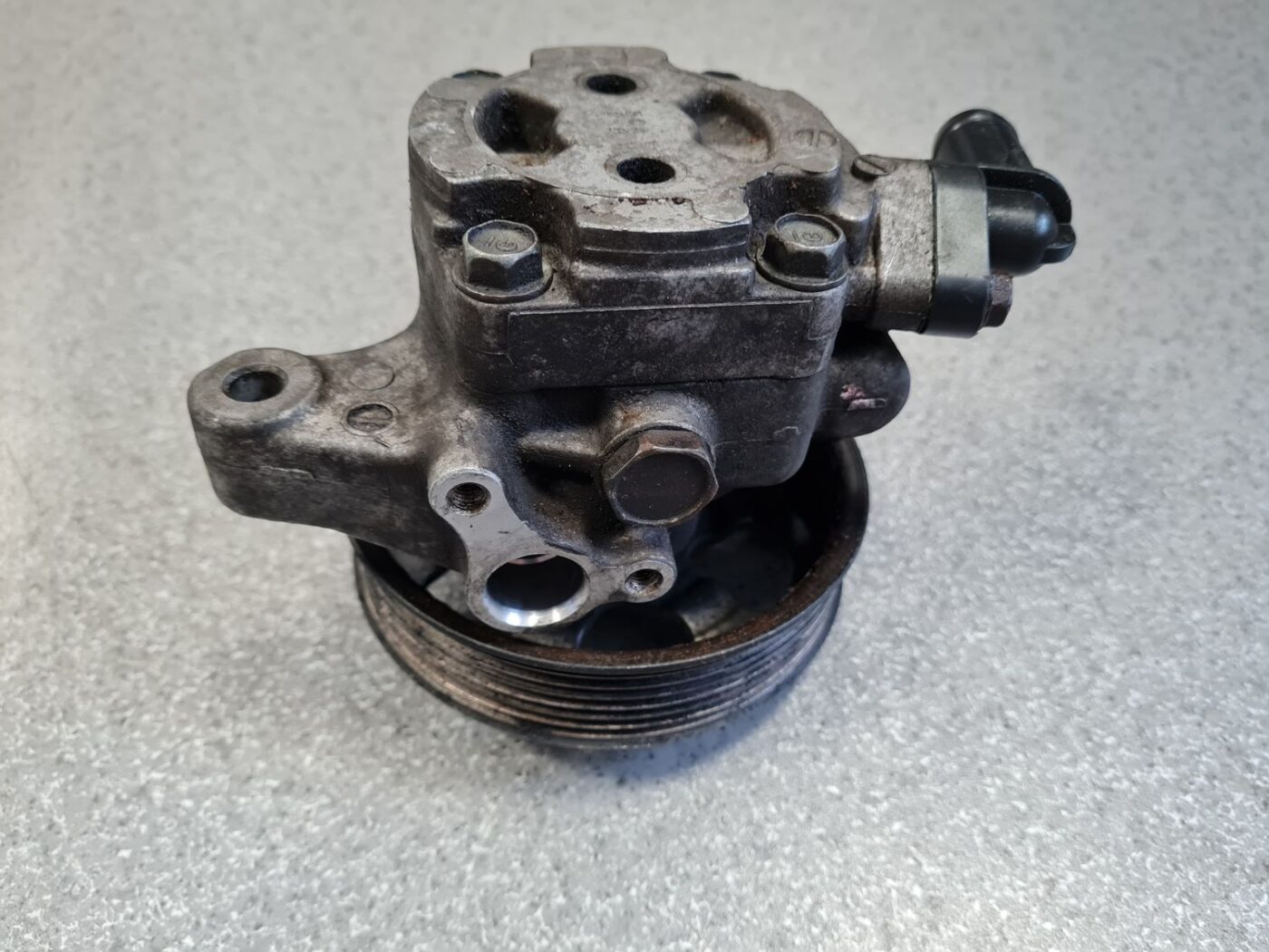 Hidrauliskais pastiprinātājs priekš HONDA ACCORD 2007 YR562P 6 Hidrauliskais pastiprinātājs priekš HONDA ACCORD 2007 YR562P