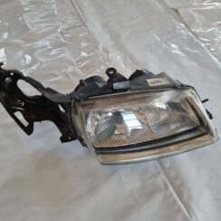 Priekšējais labais lukturis priekš SAAB 9-5 1999