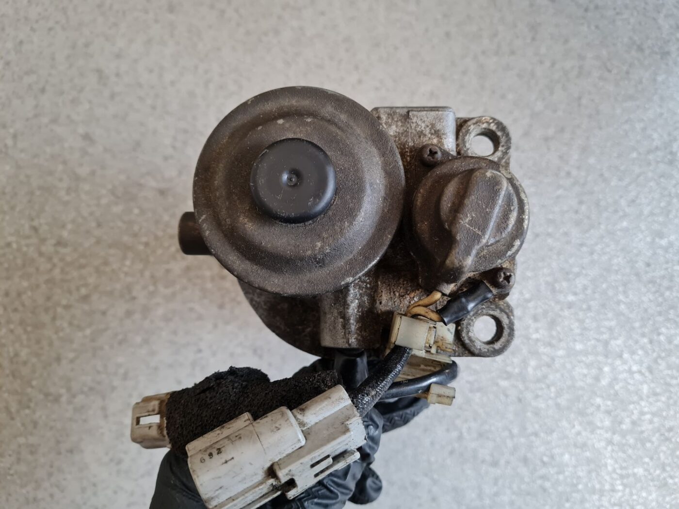 Degvielas filtra korpuss priekš NEW AND USED CAR SPARE PARTS 8 Degvielas filtra korpuss priekš NEW AND USED CAR SPARE PARTS