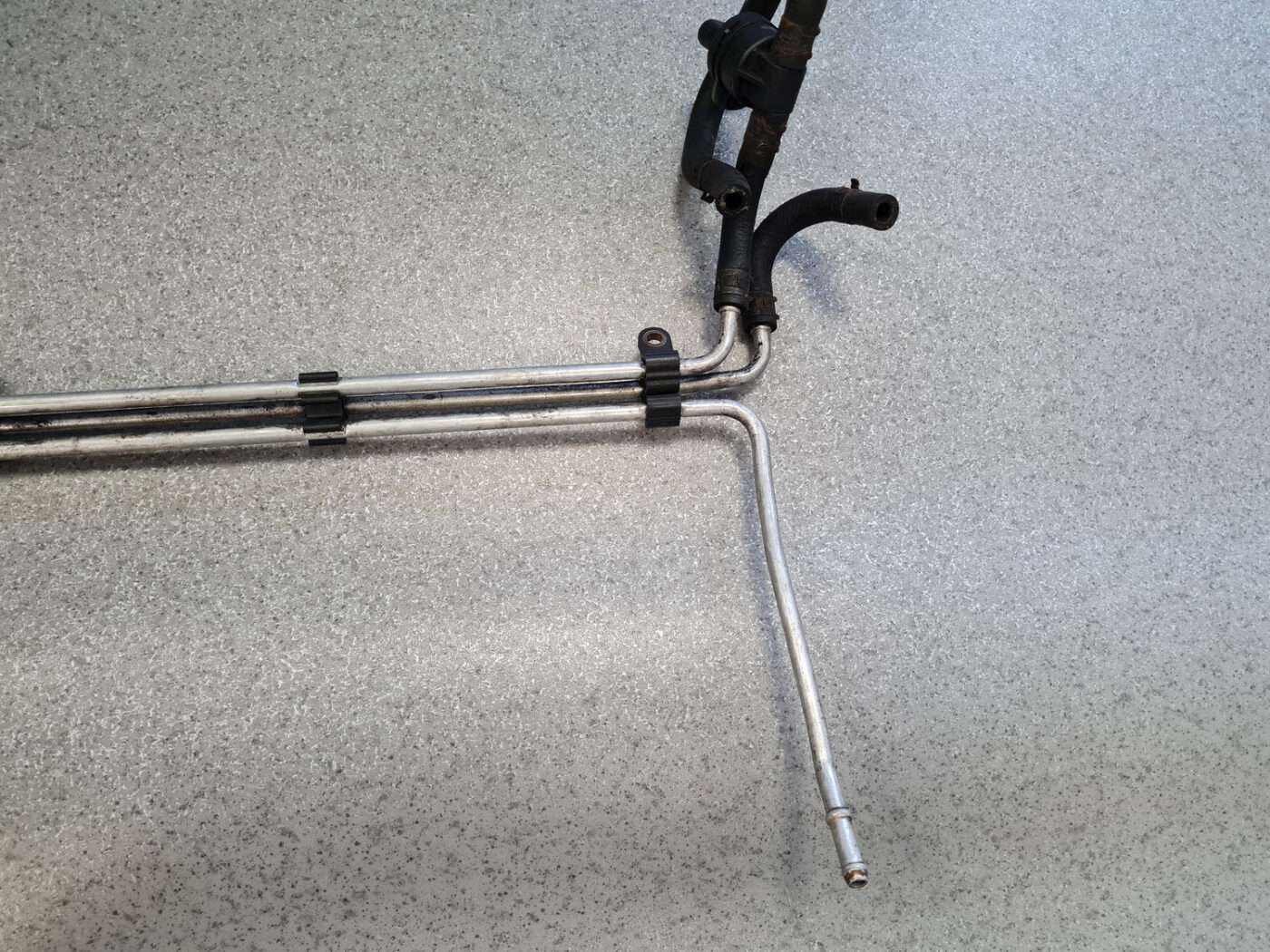 Degvielas temperatūras sensors priekš VW PASSAT B6 2006 ANGL. UNIVERSAL