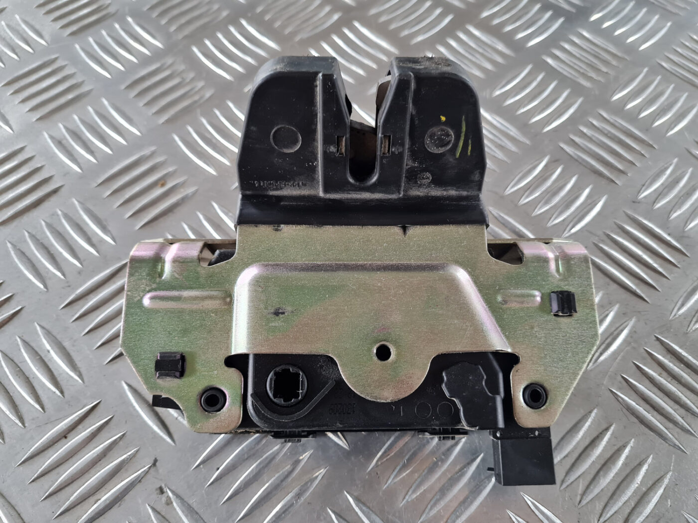 Bagāžnieka vāka slēdzene priekš SAAB 9-3 2009