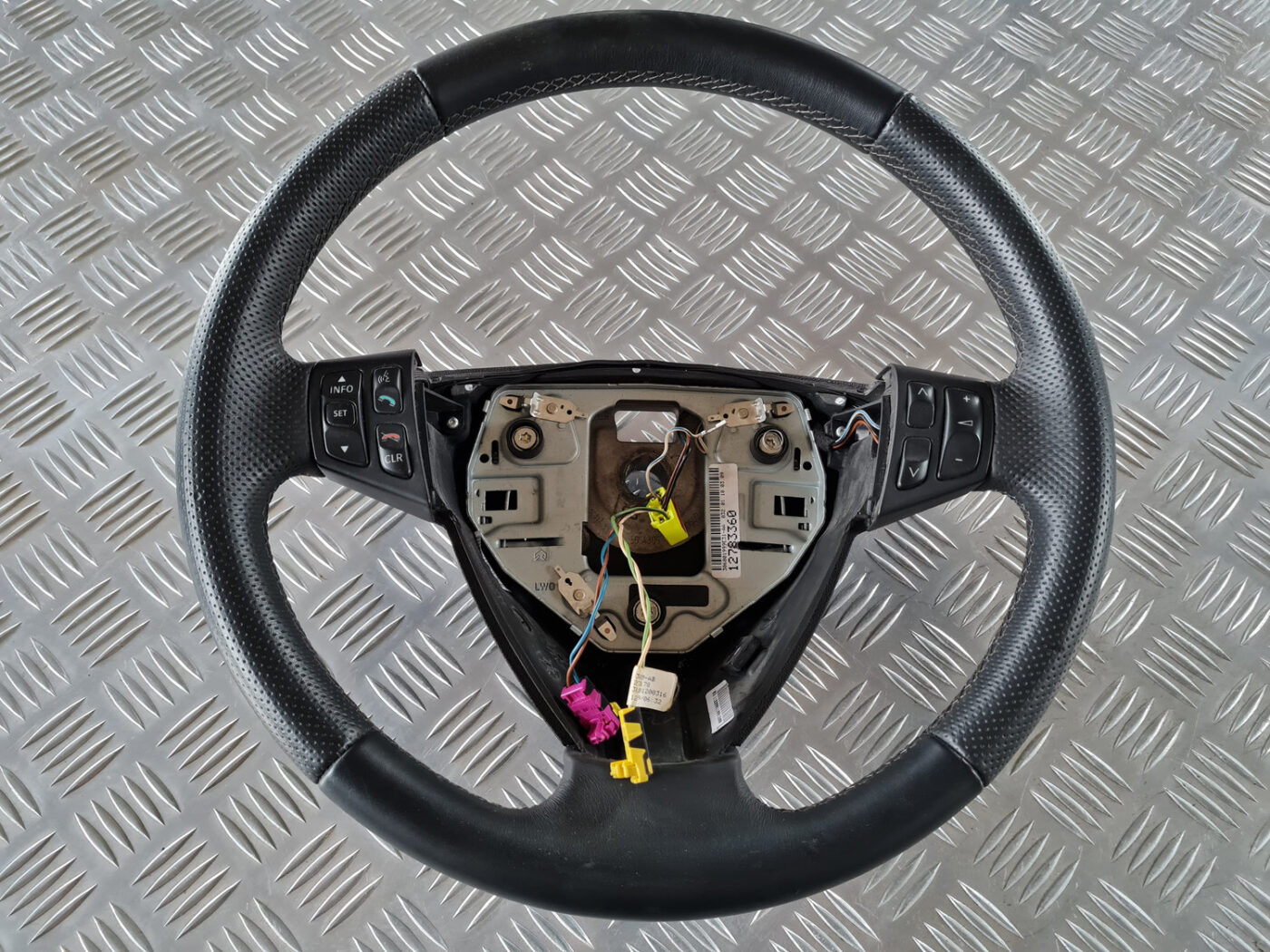 Stūre priekš SAAB 9-3 2009 2 Stūre priekš SAAB 9-3 2009