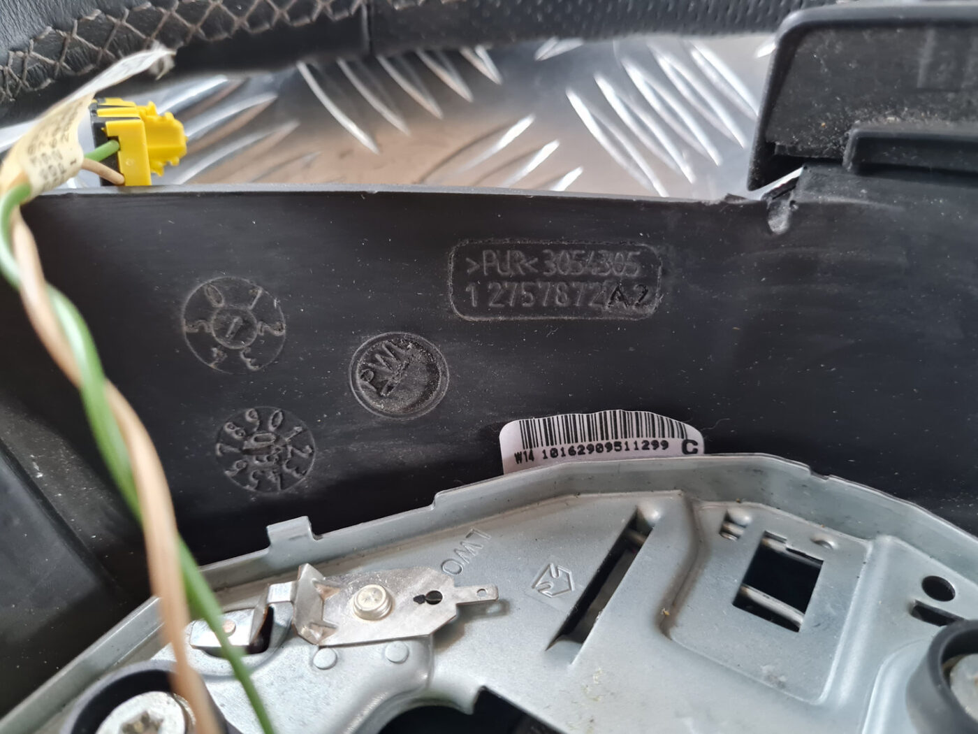 Stūre priekš SAAB 9-3 2009 8 Stūre priekš SAAB 9-3 2009