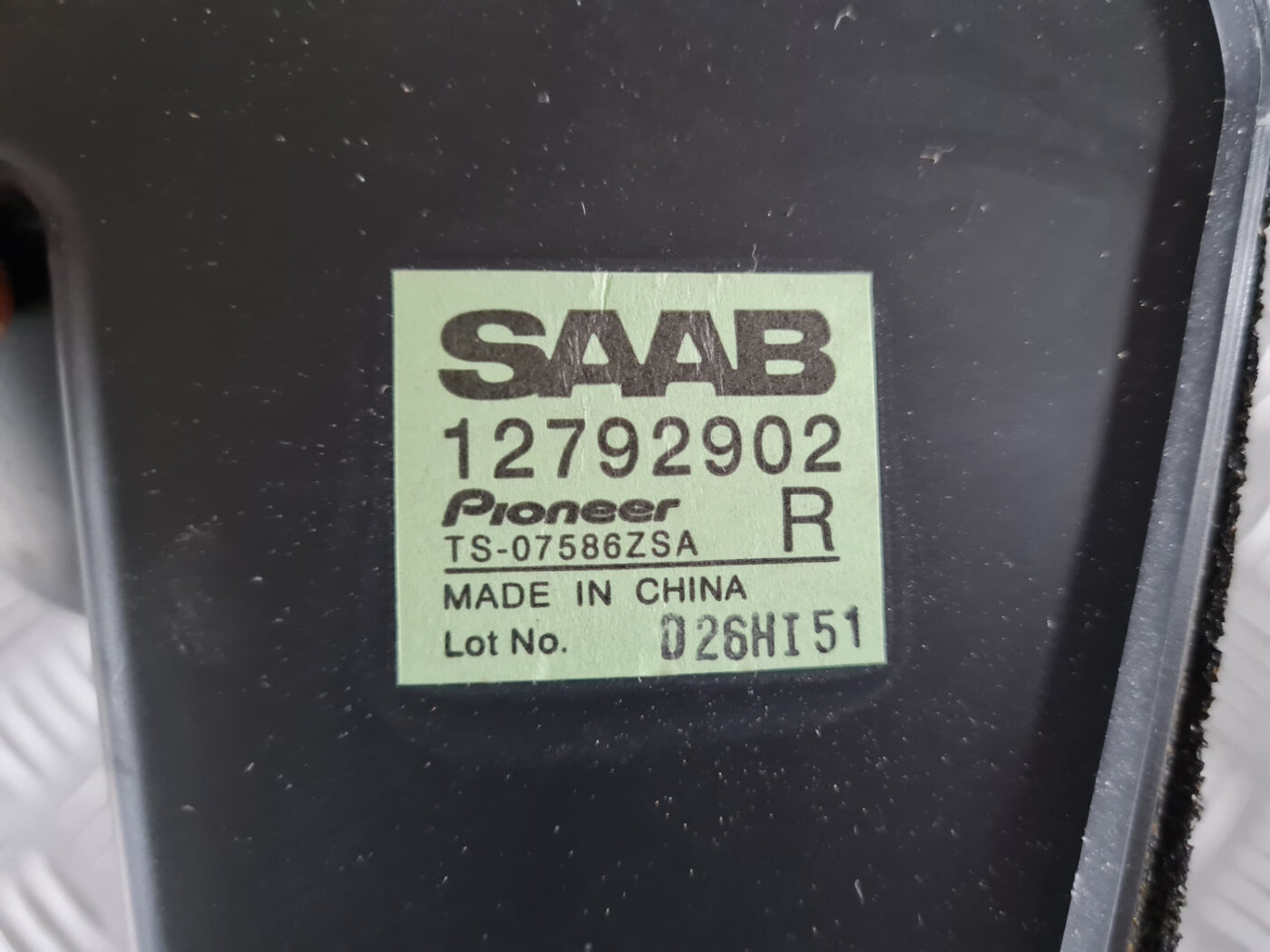 Skaļrunis bagāžnieka nodalījumā priekš SAAB 9-3 2009 4 Skaļrunis bagāžnieka nodalījumā priekš SAAB 9-3 2009