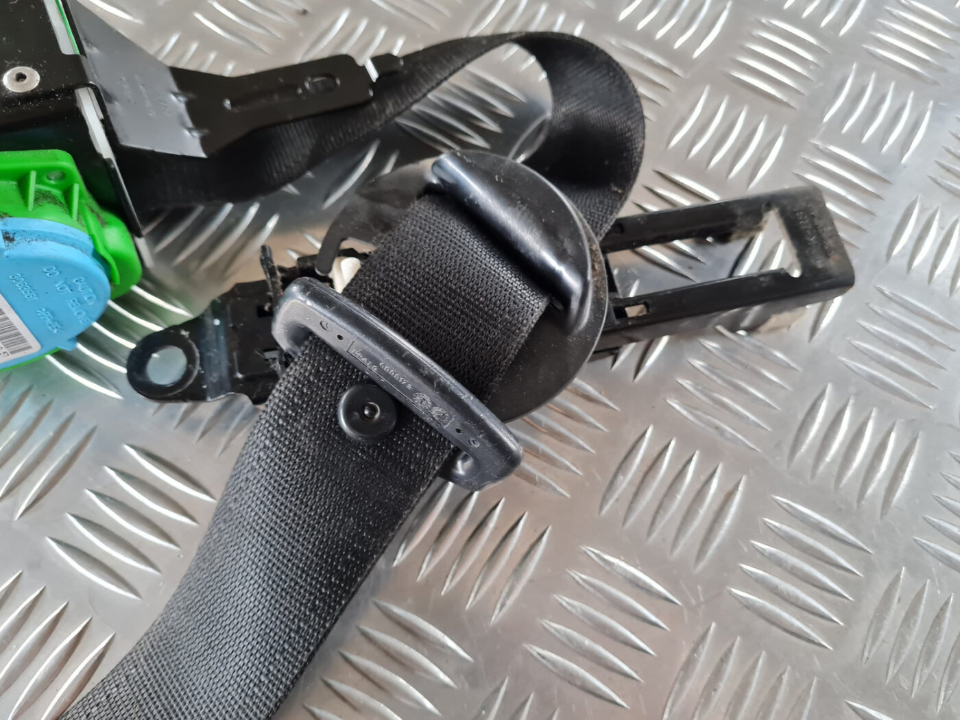 Priekšējā kreisā drošības josta priekš SAAB 9-3 2009