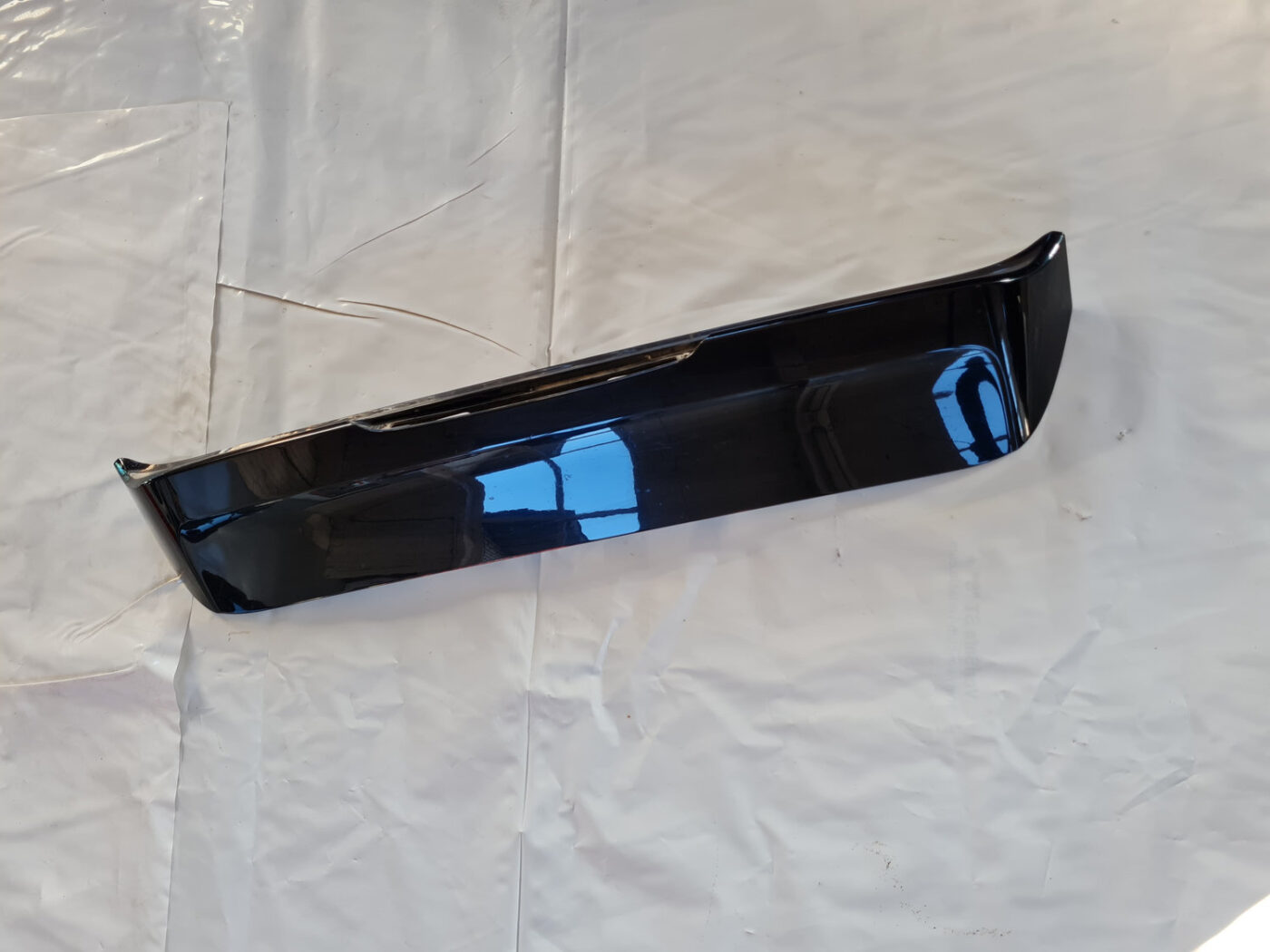 Bagāžnieka vāka spoileris priekš SAAB 9-3 2009 9 Bagāžnieka vāka spoileris priekš SAAB 9-3 2009