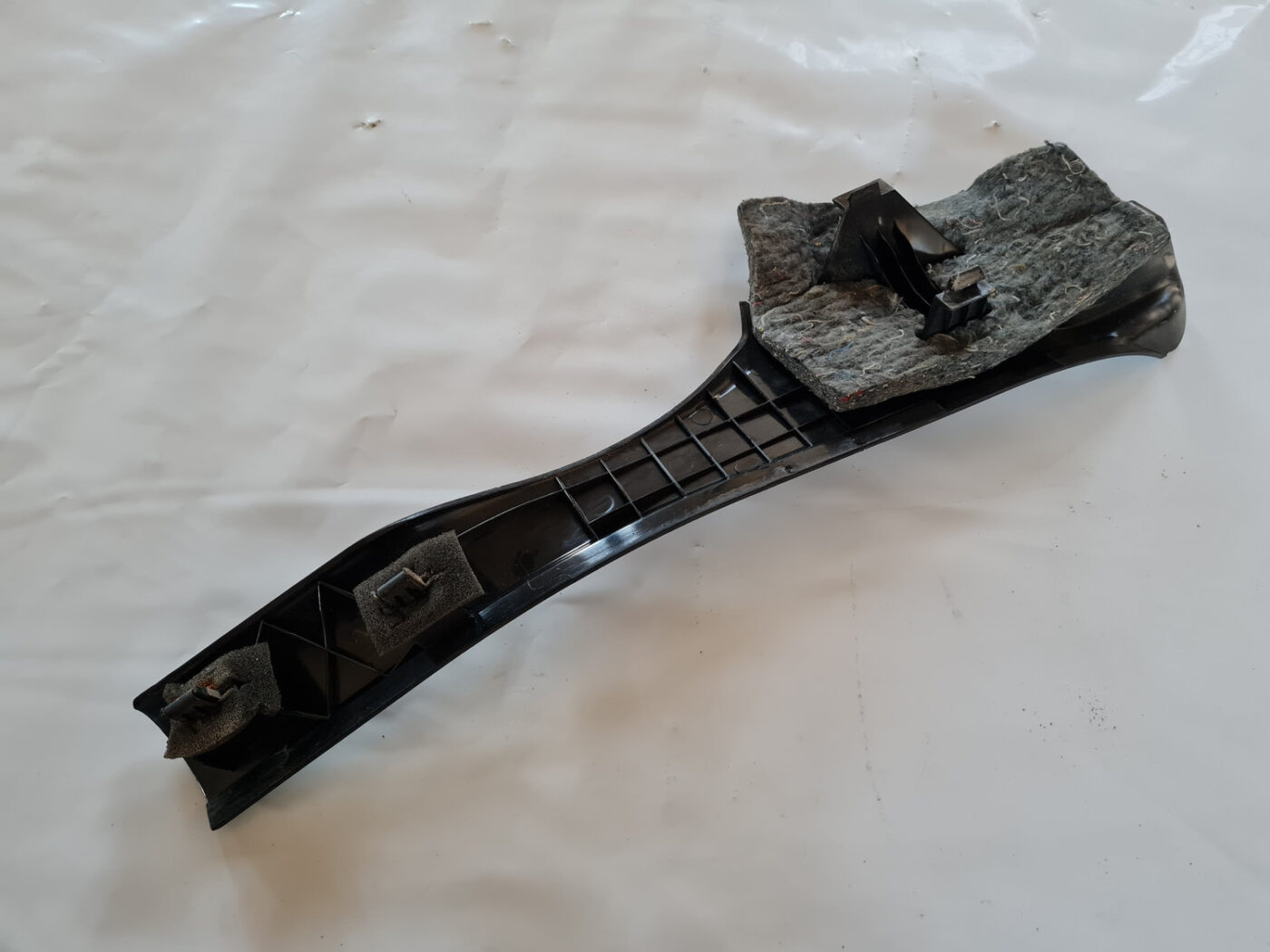 Sliekšņa aizmugurēja laba uzlika (salonā) priekš SAAB 9-3 2009