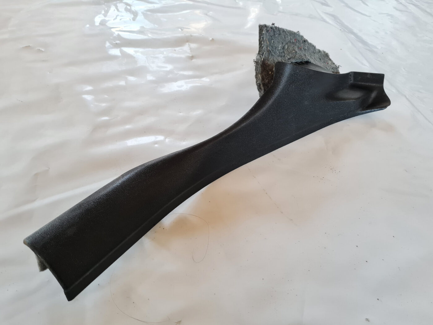 Sliekšņa aizmugurēja kreisa uzlika (salonā) priekš SAAB 9-3 2009