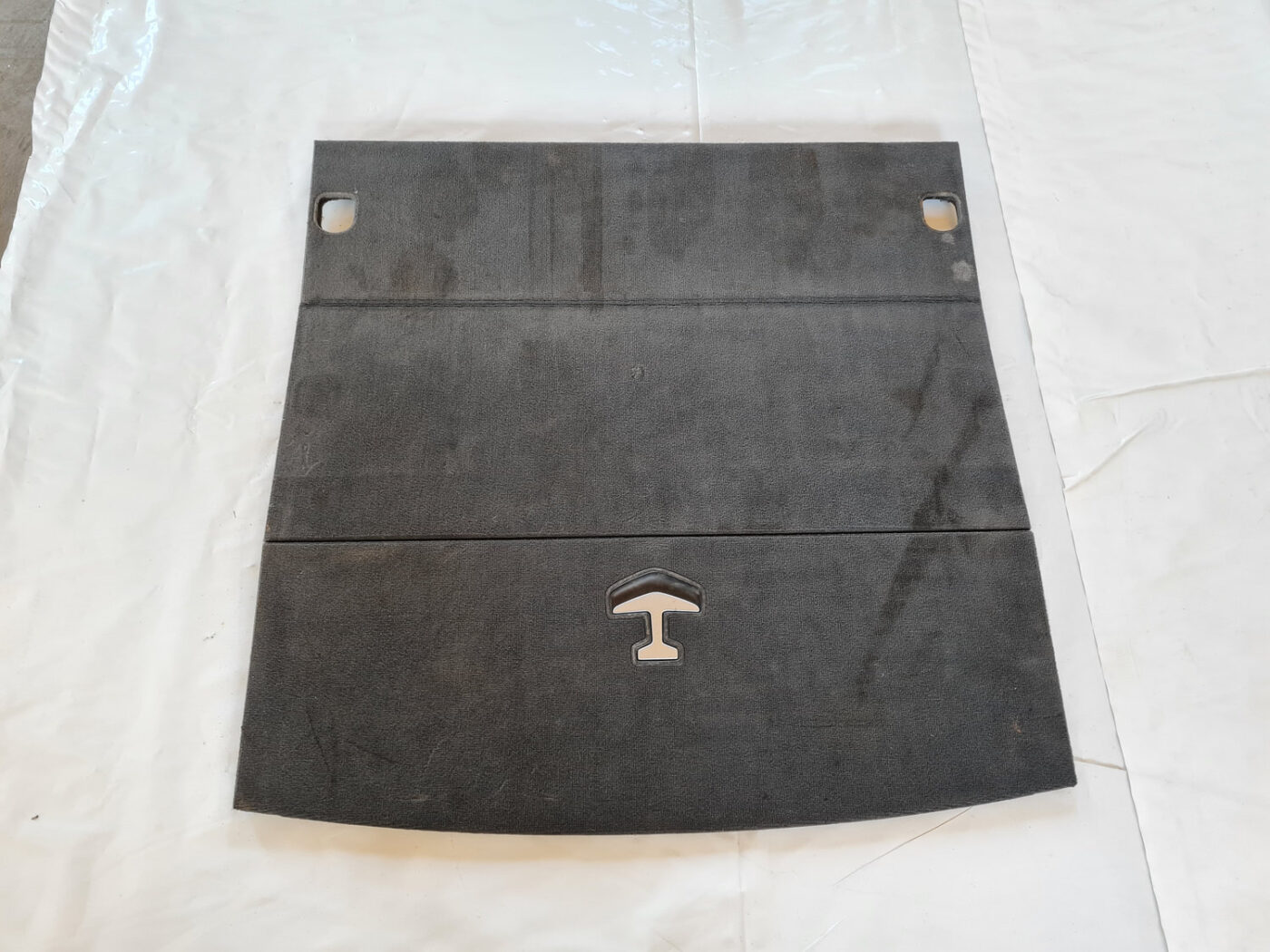 Bagāžnieka grīda priekš SAAB 9-3 2009 1 Bagāžnieka grīda priekš SAAB 9-3 2009