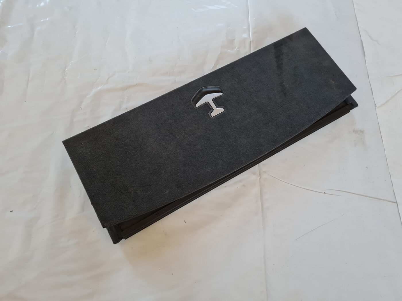 Bagāžnieka grīda priekš SAAB 9-3 2009 3 Bagāžnieka grīda priekš SAAB 9-3 2009