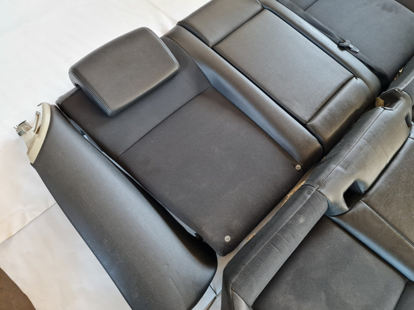 Aizmugurējais sēdeklis priekš SAAB 9-3 2009