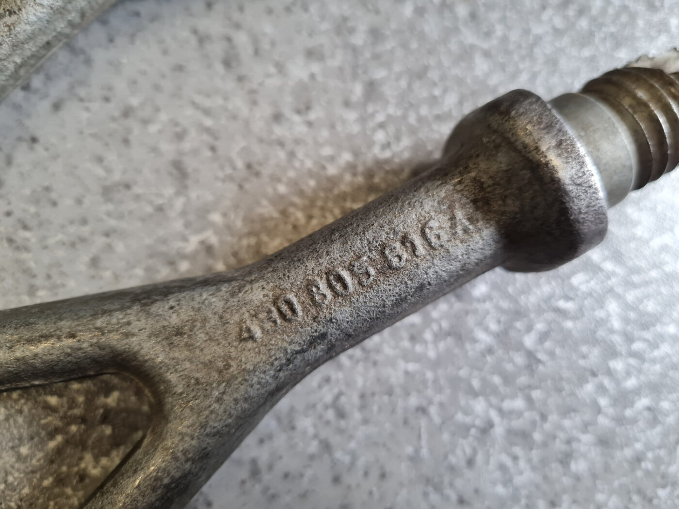 Vilkšanas āķis priekš AUDI A6 AVANT 2003 2 Vilkšanas āķis priekš AUDI A6 AVANT 2003