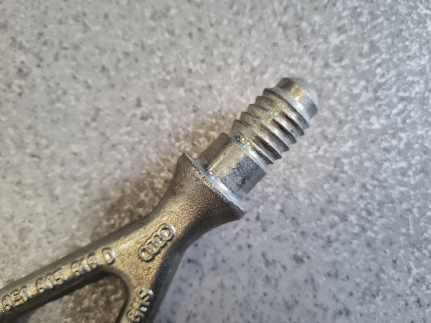 Vilkšanas āķis priekš AUDI A6 2008 3 Vilkšanas āķis priekš AUDI A6 2008