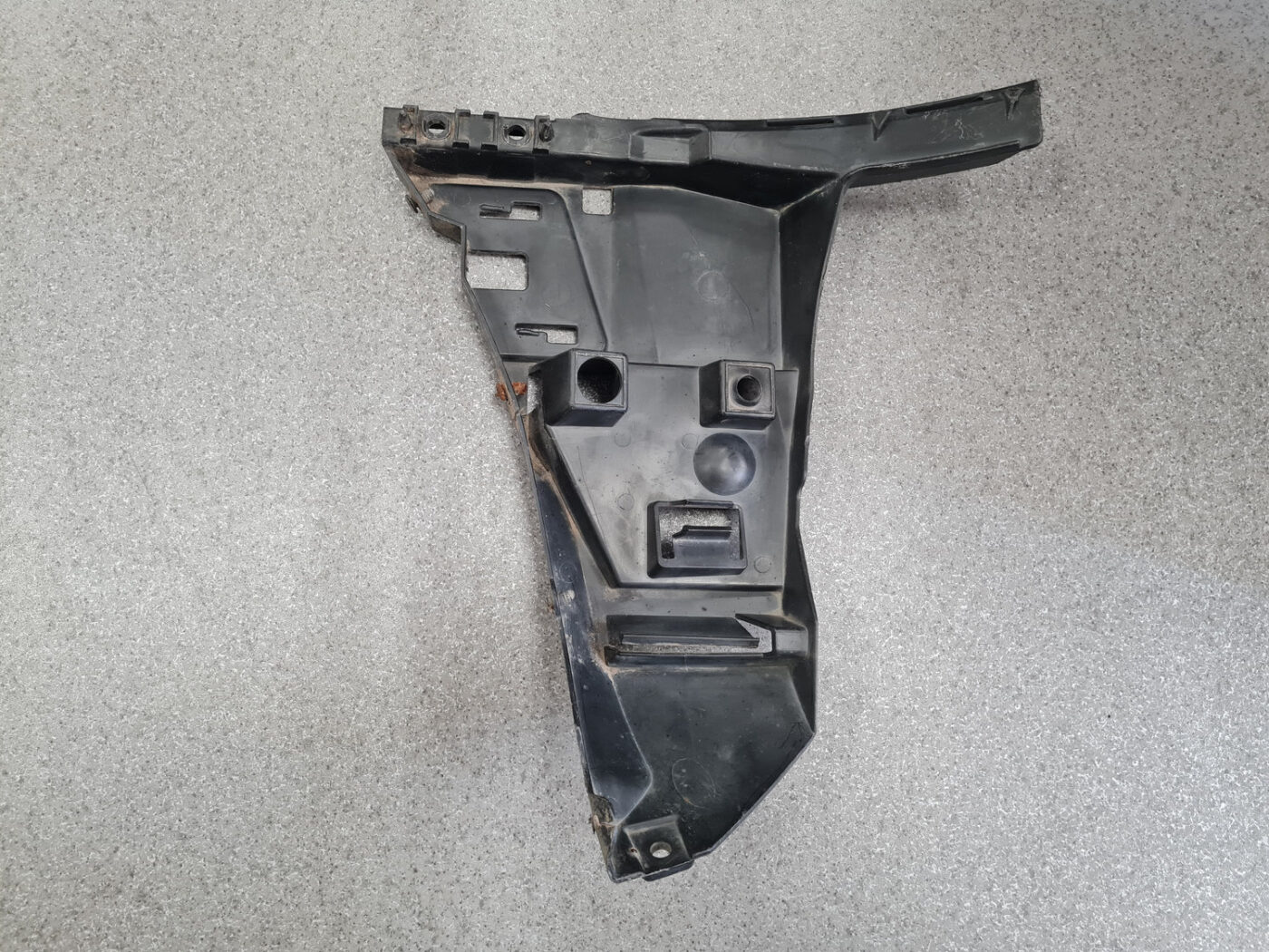 Priekšēja bufera kronšteins priekš VOLVO XC70 2007 2 Priekšēja bufera kronšteins priekš VOLVO XC70 2007