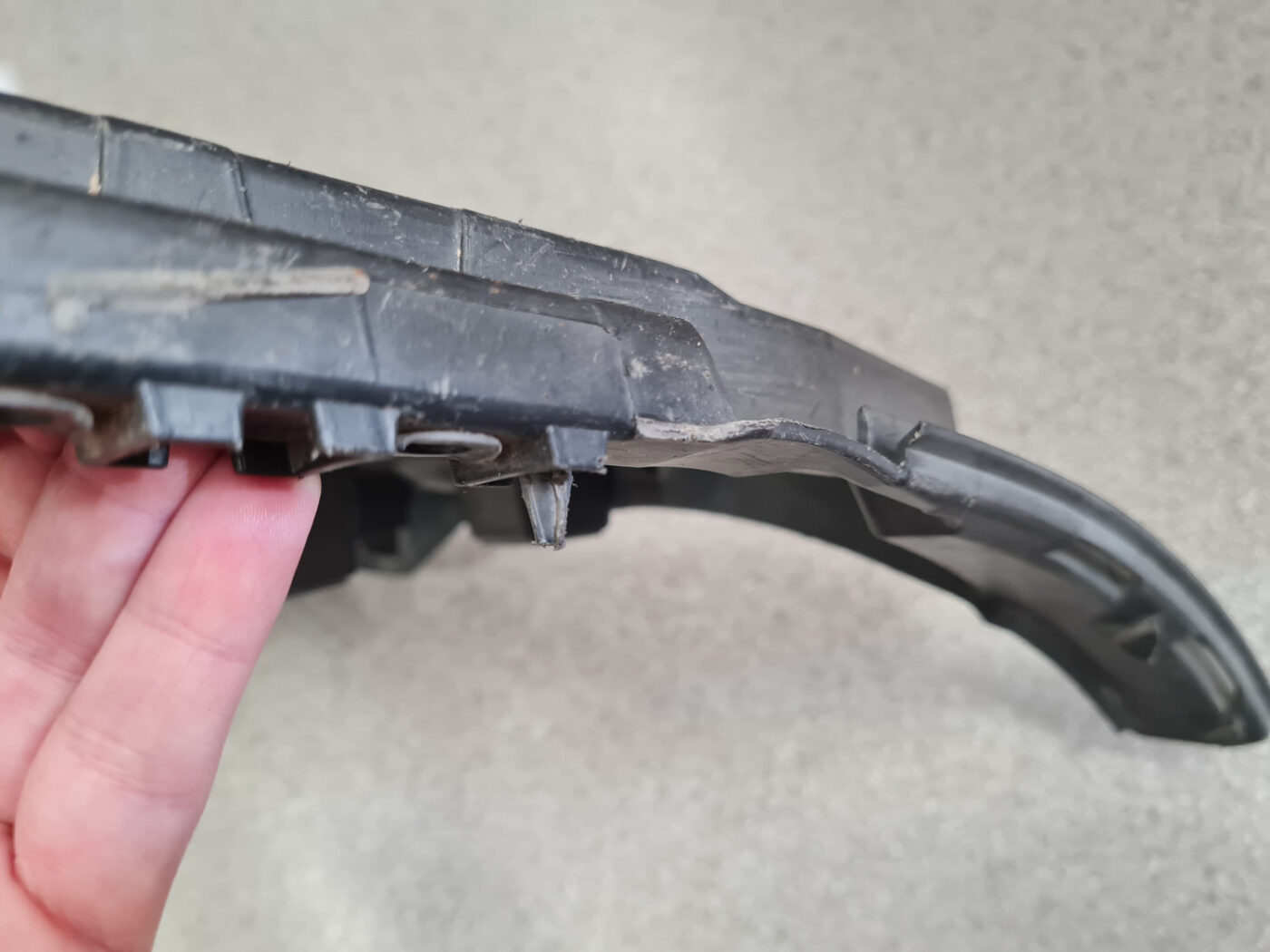 Priekšēja bufera kronšteins priekš VOLVO XC70 2007 4 Priekšēja bufera kronšteins priekš VOLVO XC70 2007