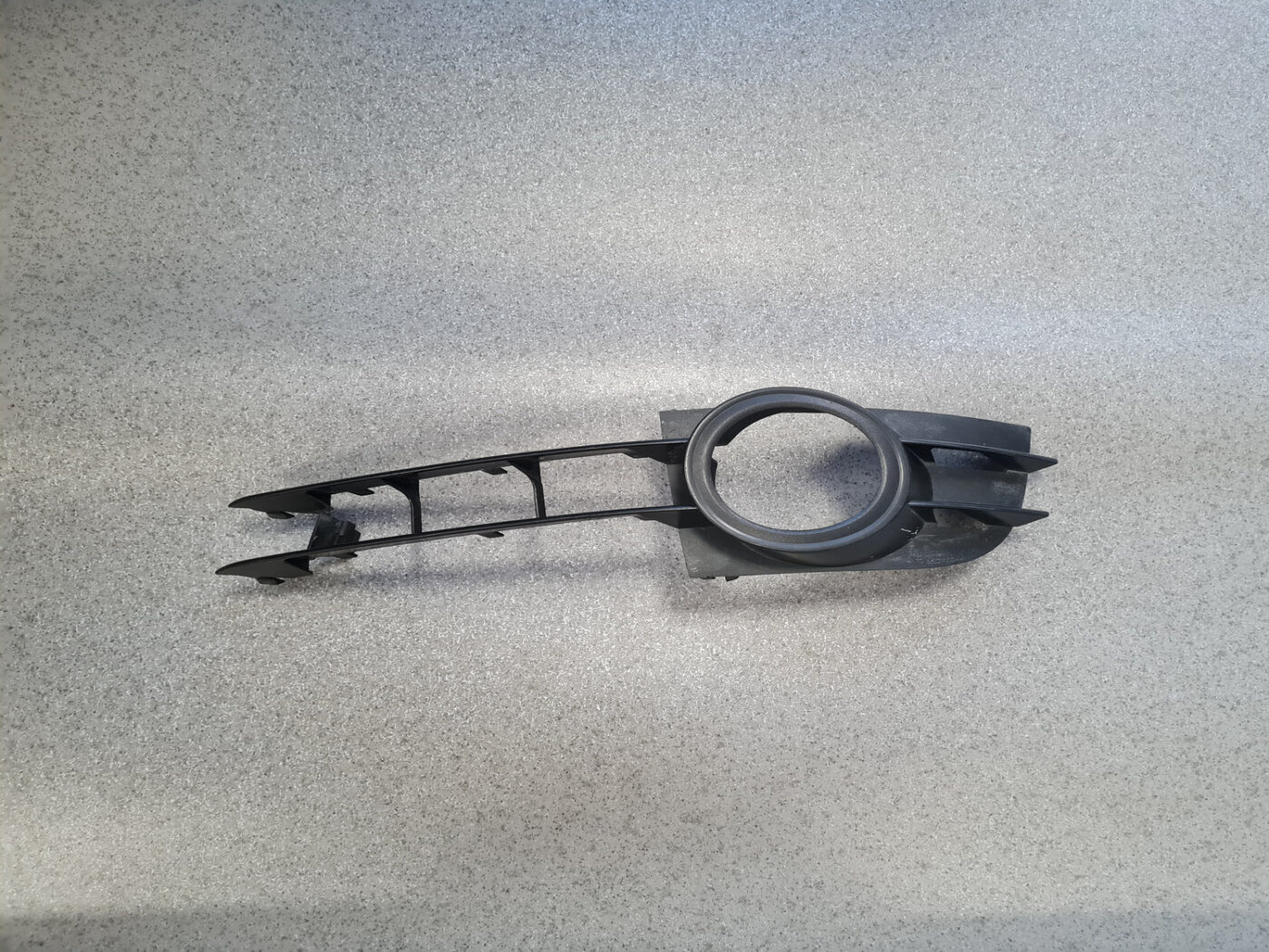 Miglas luktura reste, pa kreisi priekš AUDI A6 AVANT 2006 1 Miglas luktura reste, pa kreisi priekš AUDI A6 AVANT 2006