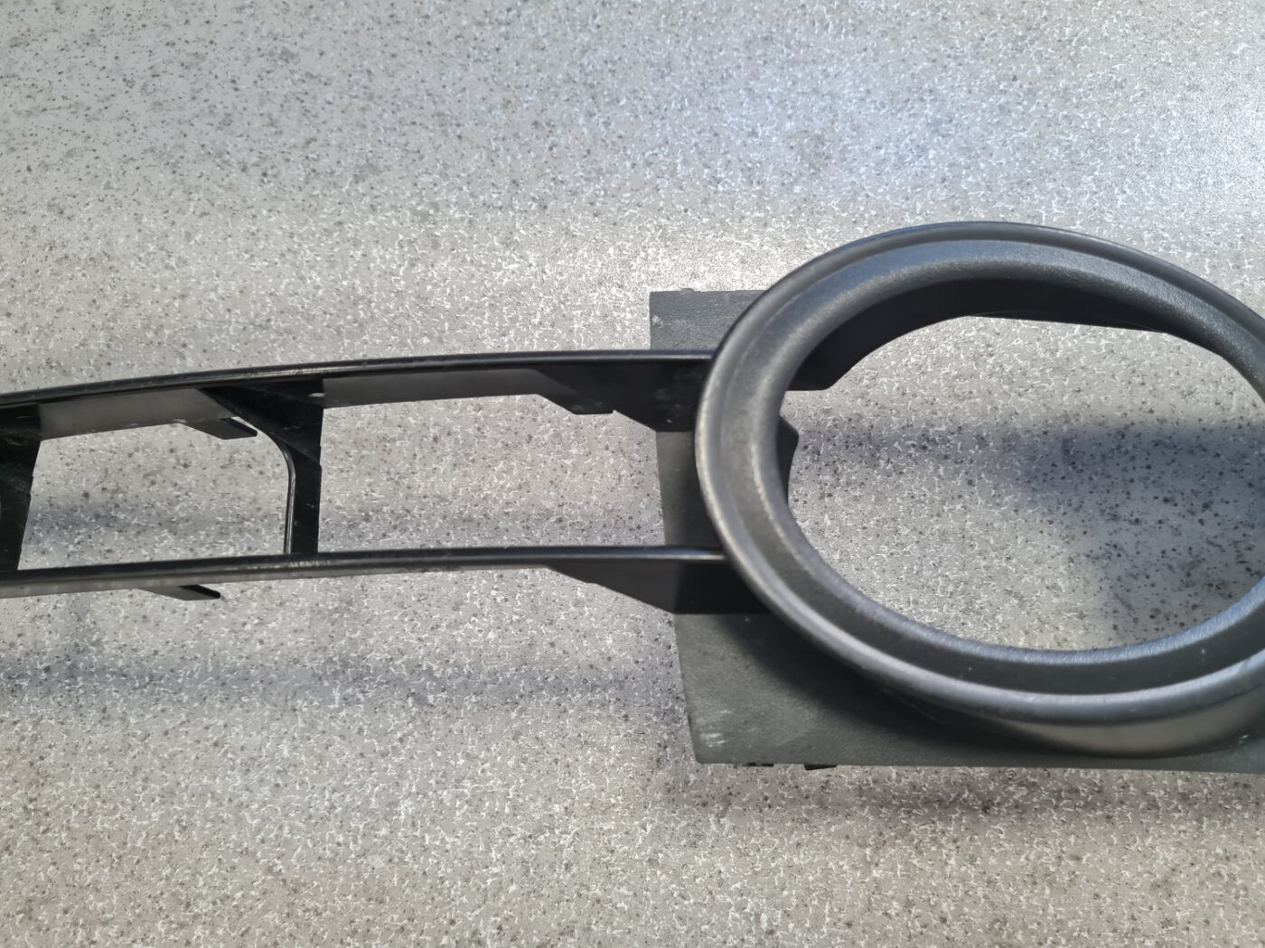 Miglas luktura reste, pa kreisi priekš AUDI A6 AVANT 2006 11 Miglas luktura reste, pa kreisi priekš AUDI A6 AVANT 2006