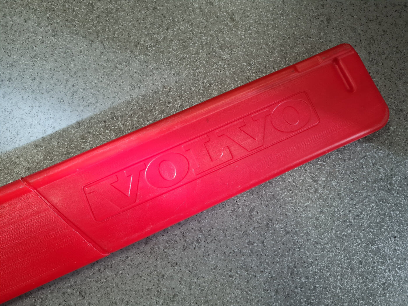 Brīdinājuma trīsstūris priekš VOLVO 850 1995 3 Brīdinājuma trīsstūris priekš VOLVO 850 1995