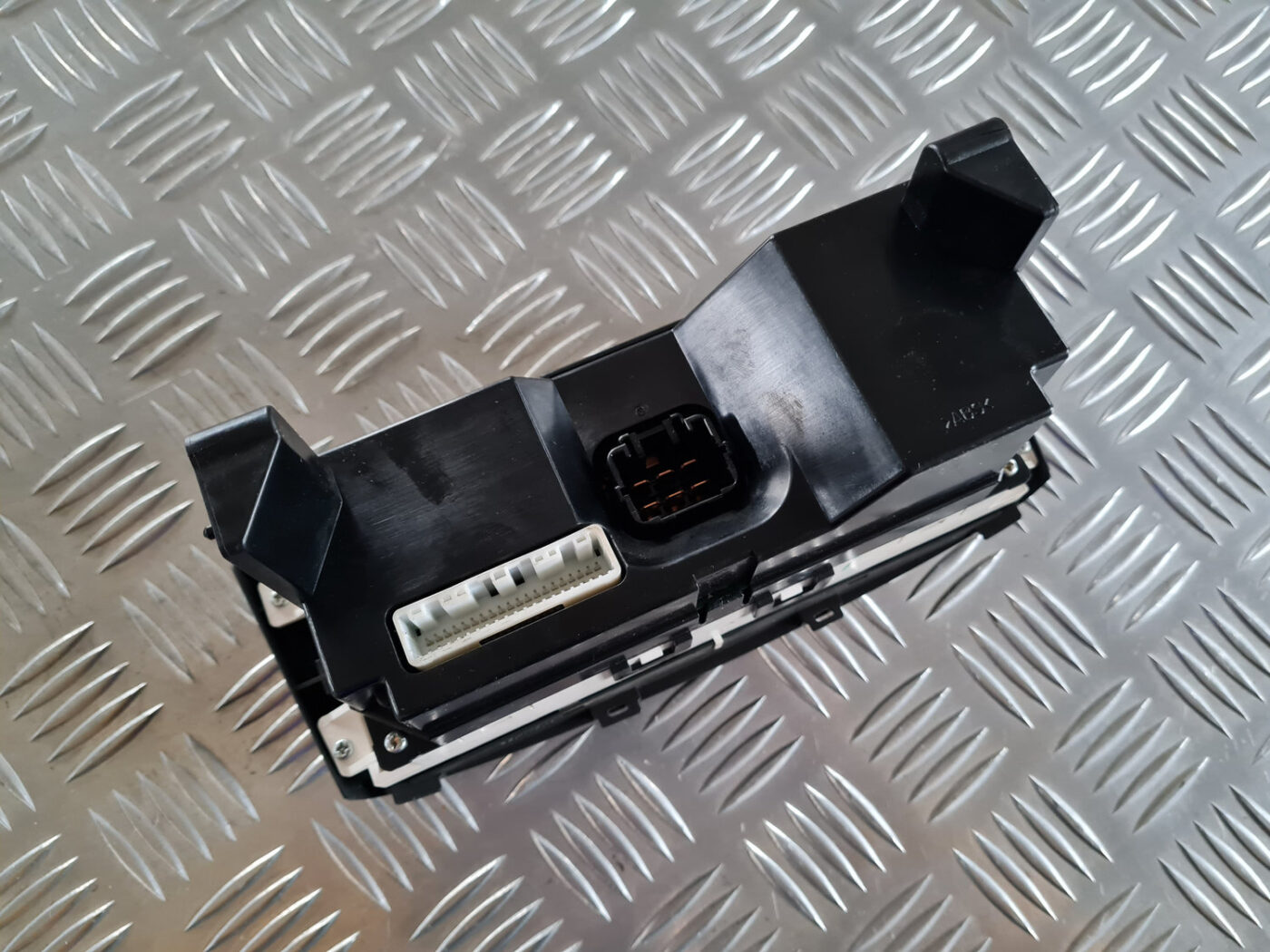 Klimata kontroles bloks priekš TOYOTA AVENSIS 2007 UNIVERSAL 5 Klimata kontroles bloks priekš TOYOTA AVENSIS 2007 UNIVERSAL