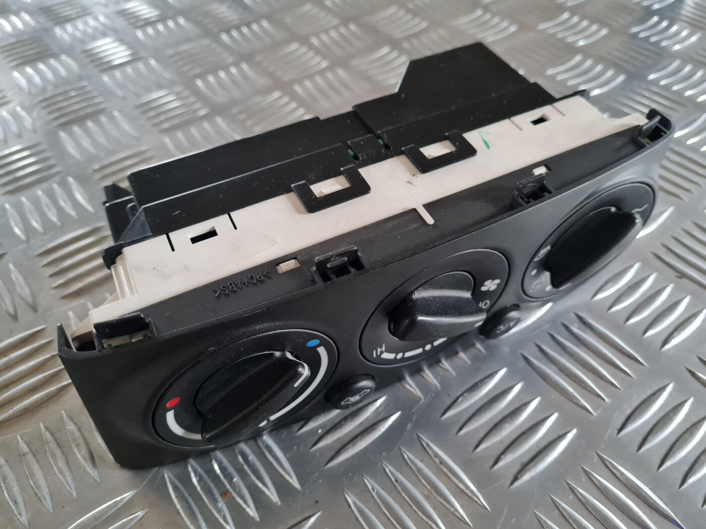 Klimata kontroles bloks priekš TOYOTA AVENSIS 2007 UNIVERSAL 3 Klimata kontroles bloks priekš TOYOTA AVENSIS 2007 UNIVERSAL