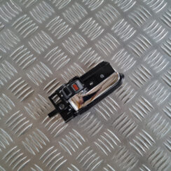 Salona durvju rokturis, priekšējais kreisais priekš TOYOTA AVENSIS 2007 UNIVERSAL